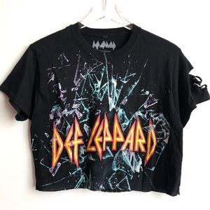 Def Leppard Distressed Black Crop Top T-Shirt